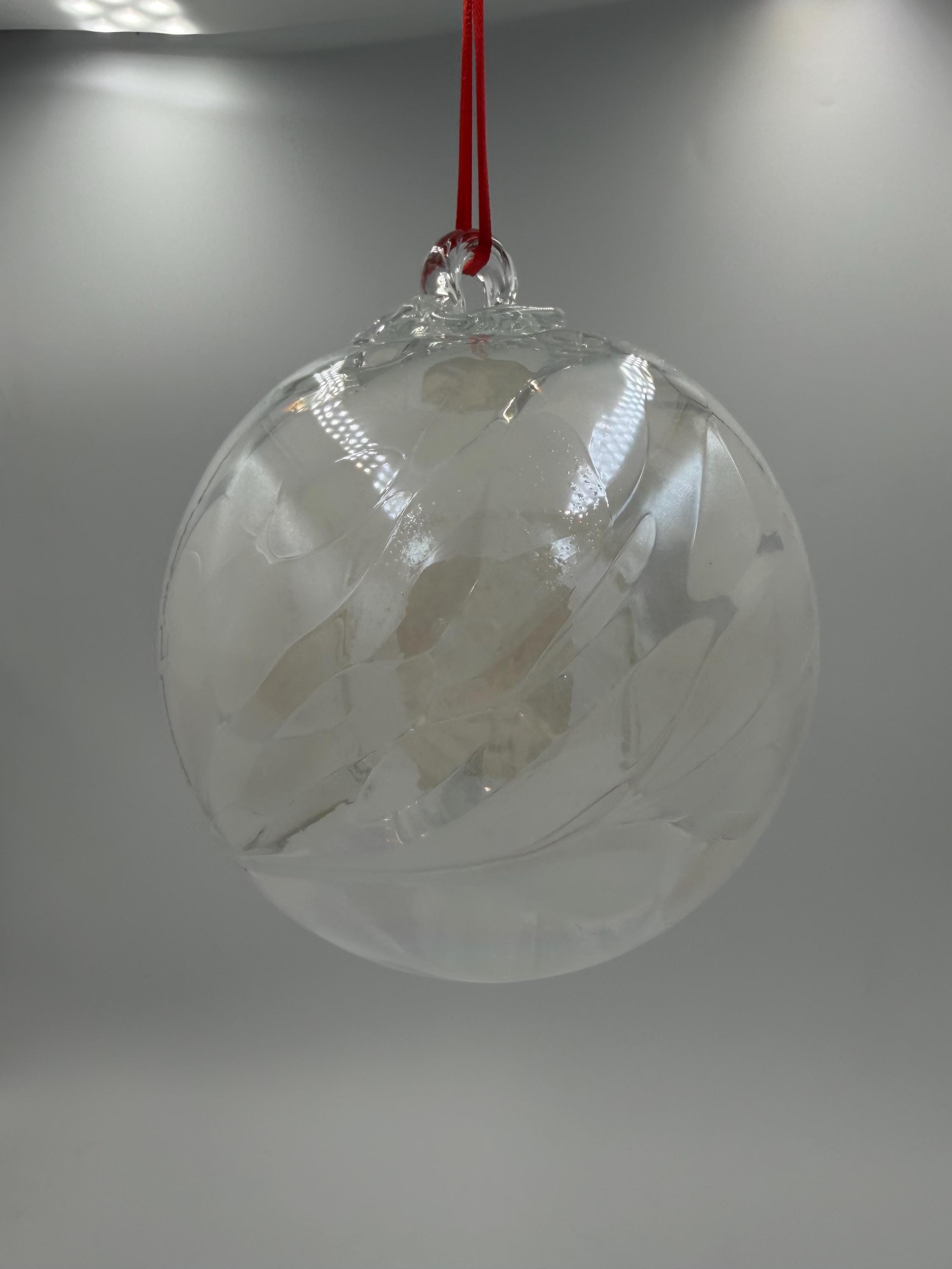 15cm Hand-Blown White Witch Ball – Decorative Hanging Art Glass Sphere