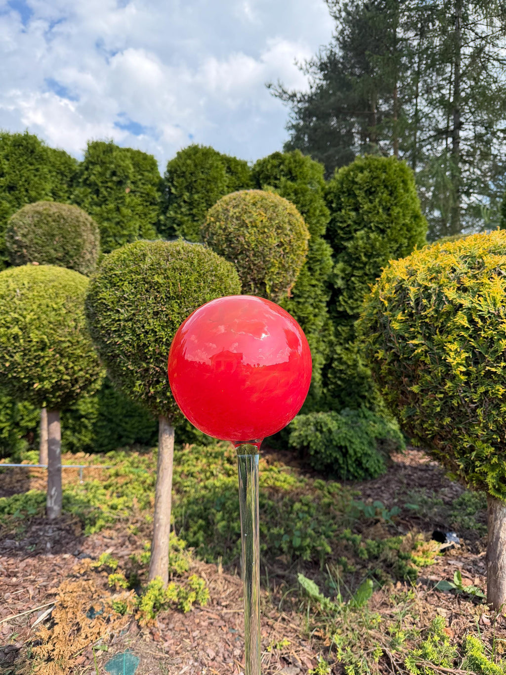 20cm Hand-Blown Red Glass Garden Globe on Stem – Large Decorative Outdoor Glass 100cm