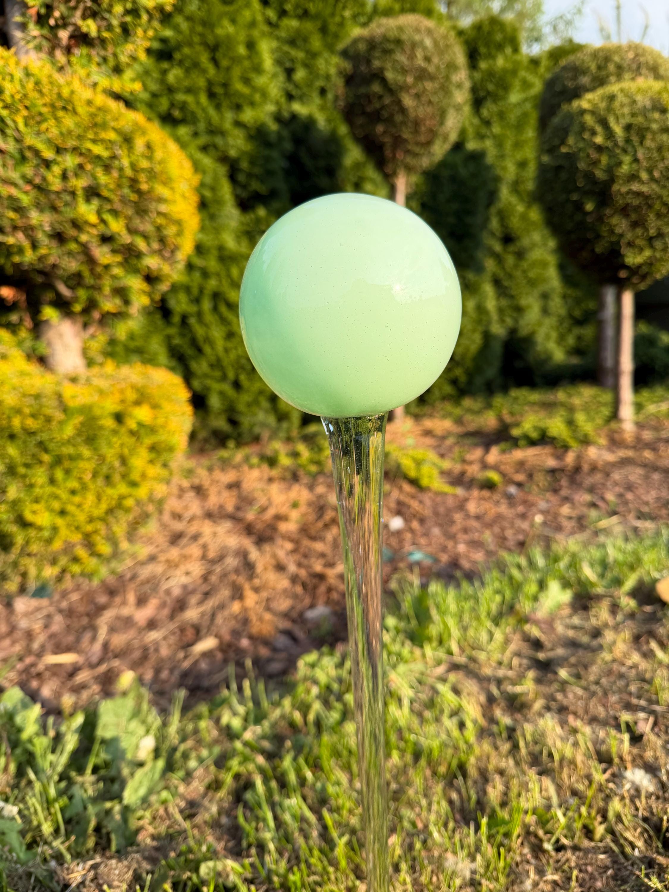 60cm Hand-Blown Mint Green Glass Garden Stake – 10cm Decorative Sphere