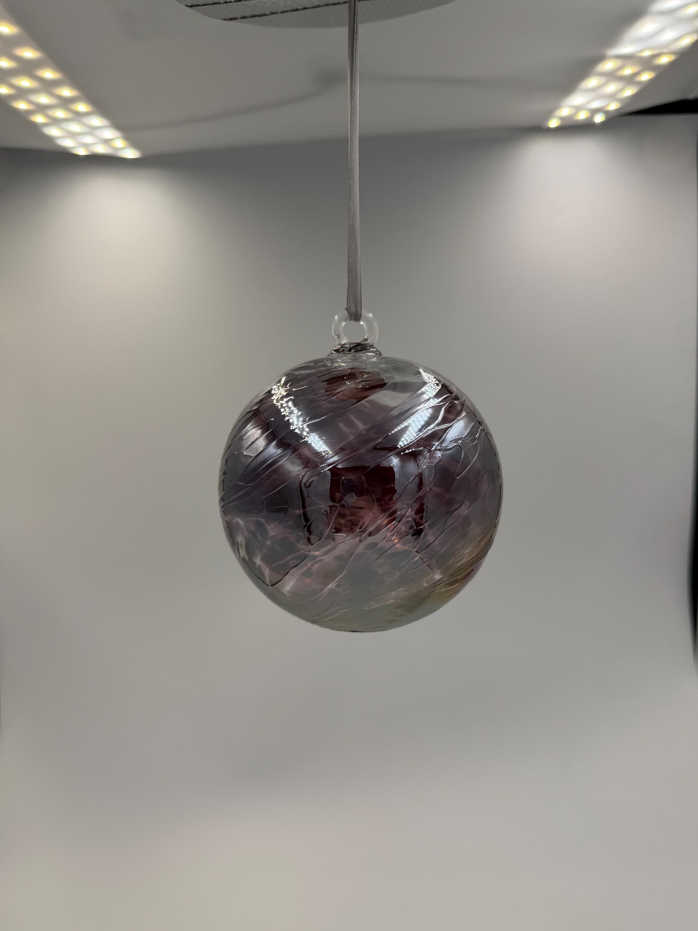 10cm Hand-Blown Iridescent Purple Swirl Glass Ornament – Decorative Art Glass Hanging Ball