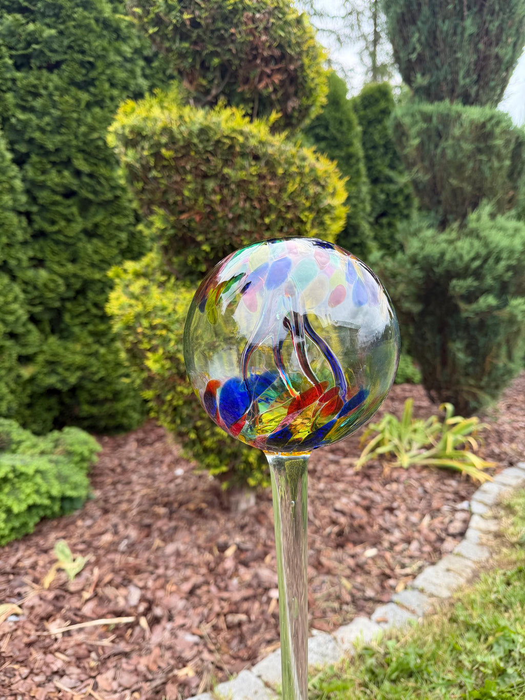 80cm Hand-Blown Garden Witch Ball on Stake – 15cm Colorful Glass Gazing Ball – Outdoor Ornament