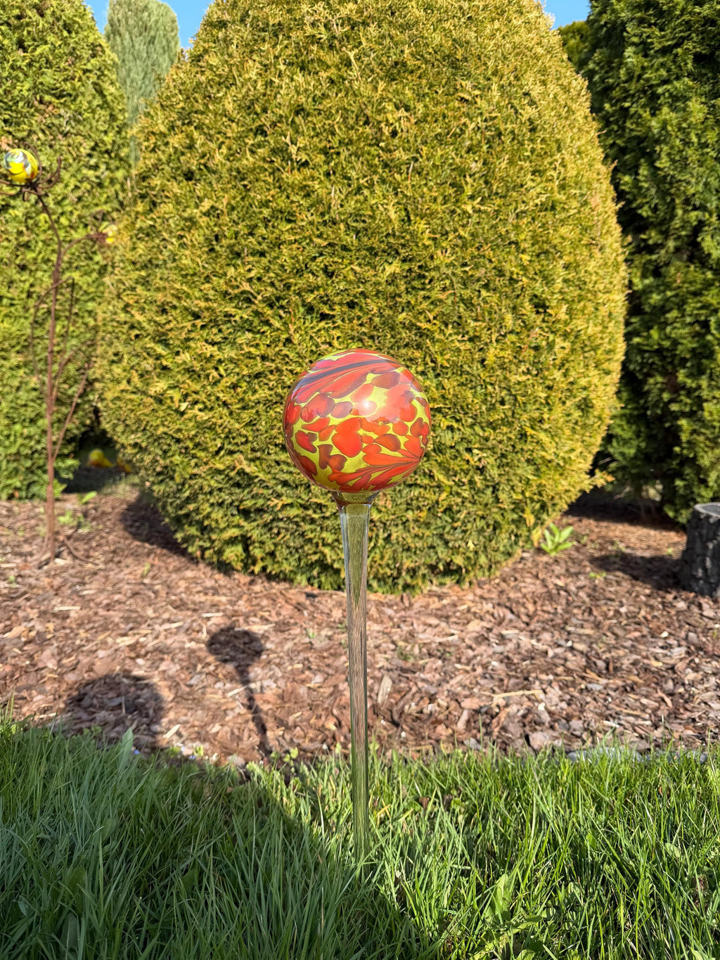 70cm Hand-Blown Glass Garden Stake – 12cm Red Green Abstract Sphere