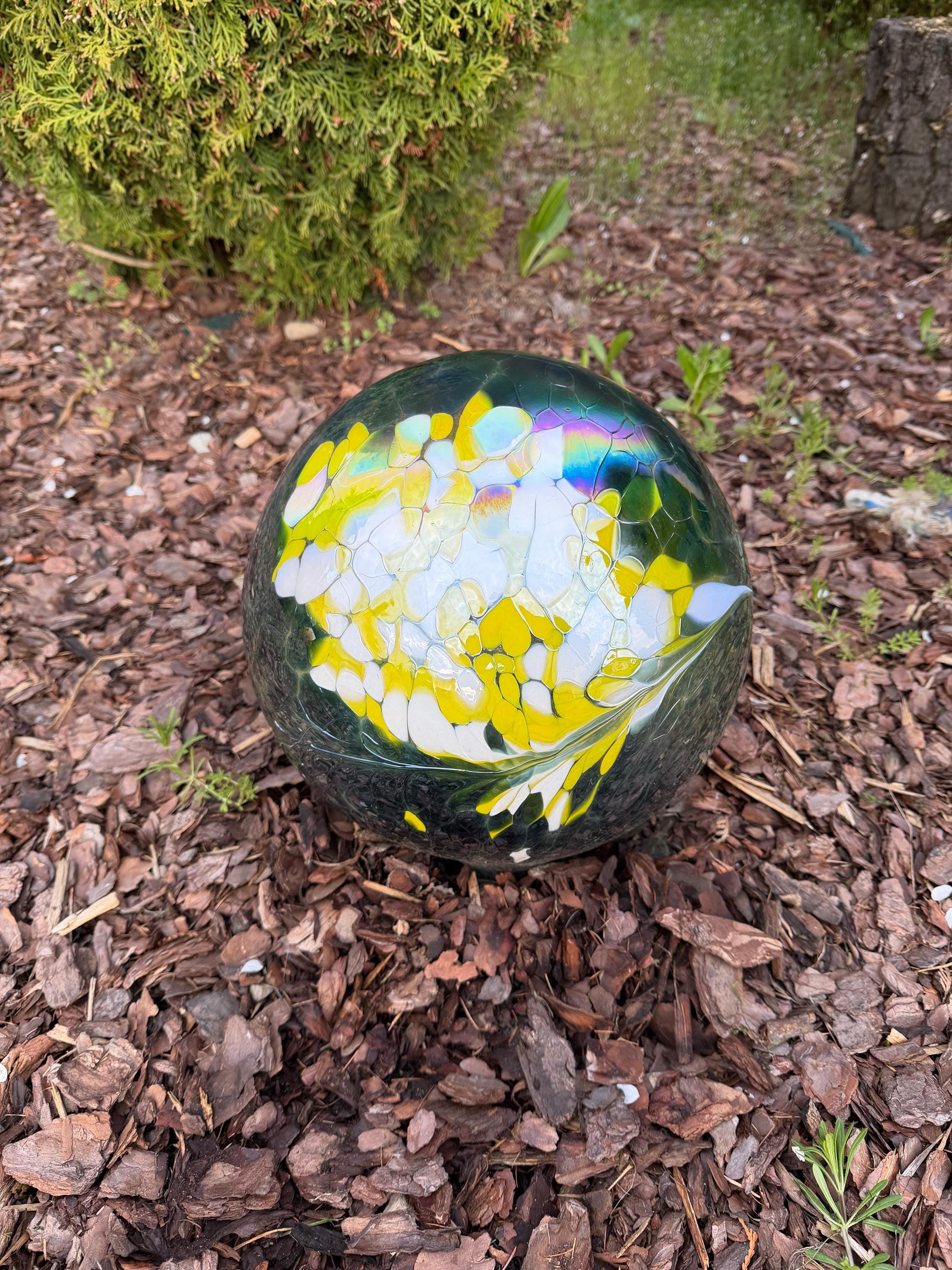 30cm Handblown Dark Teal Yellow Cracked Glass Garden Orb – Iridescent Mosaic Yard Art
