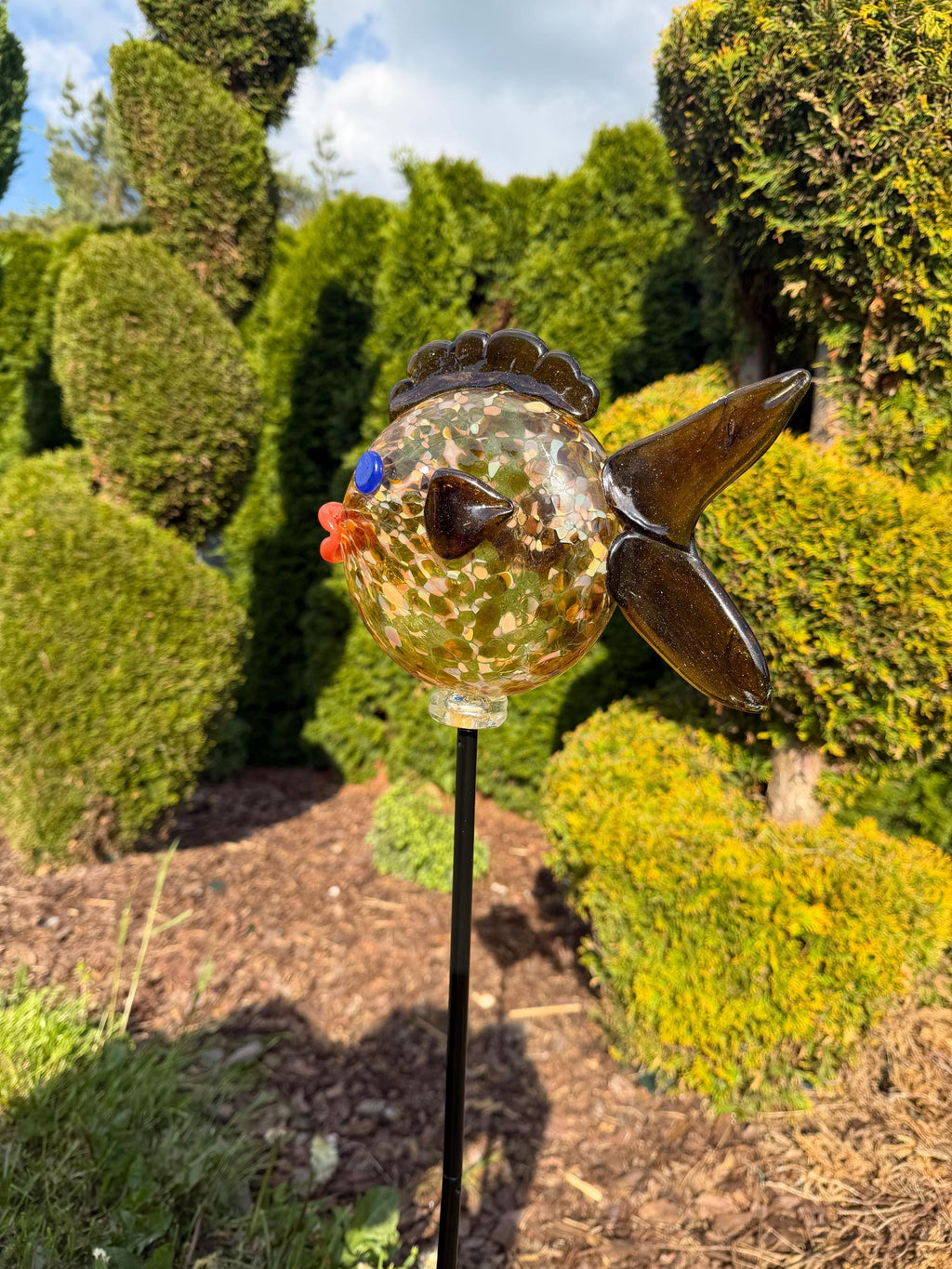 60cm Hand-Blown Glass Fish Sculpture on Stand – 20cm Colorful Garden Art