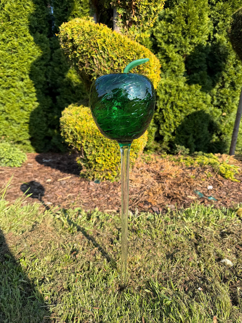 70cm Hand-Blown Green Glass Apple Garden Stake – 15cm Crackle Fruit Sculpture