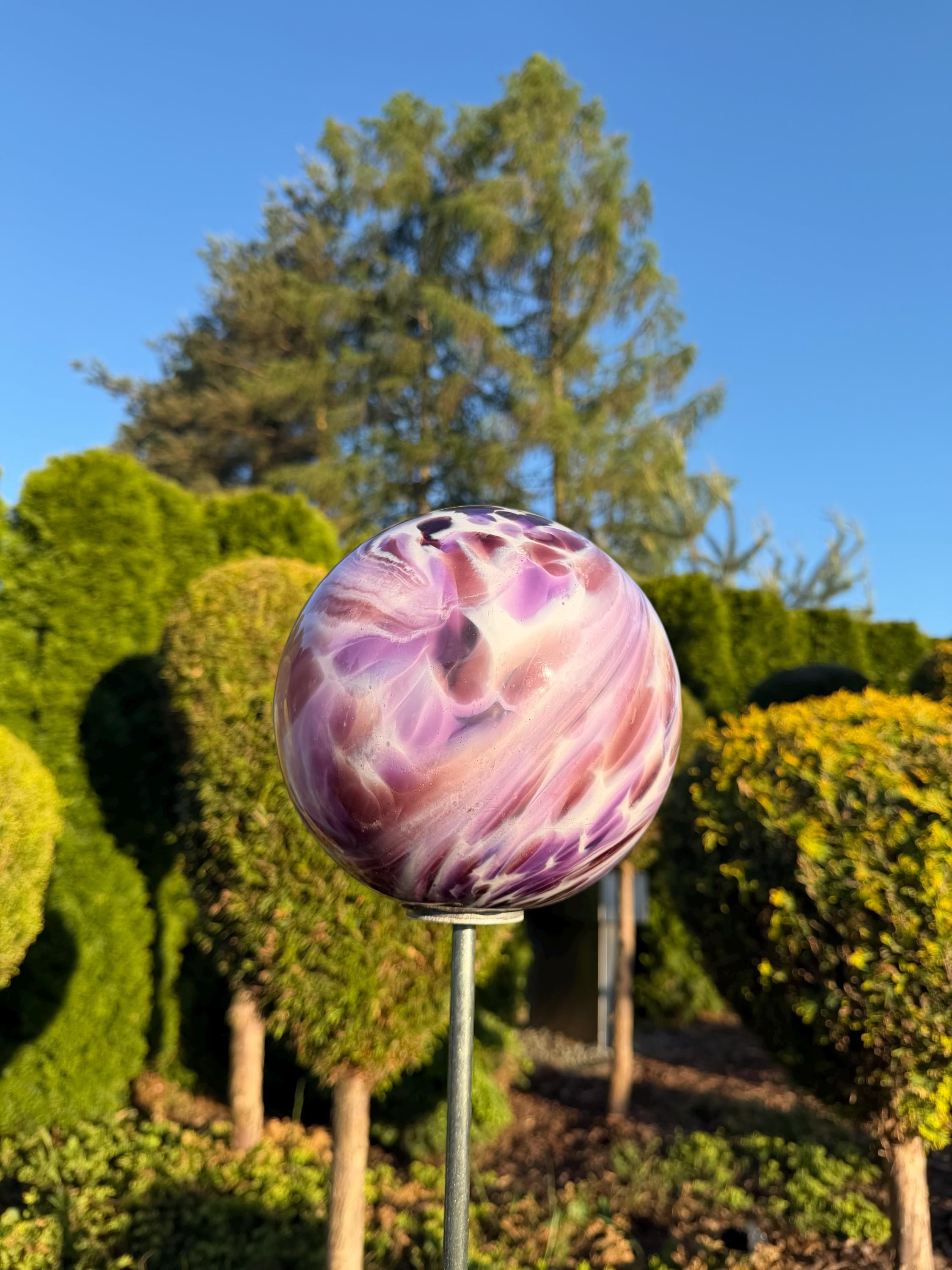 115cm Hand-Blown Pink Swirl Glass Garden Stake – 18cm Large Lilac Sphere on Metal Pole