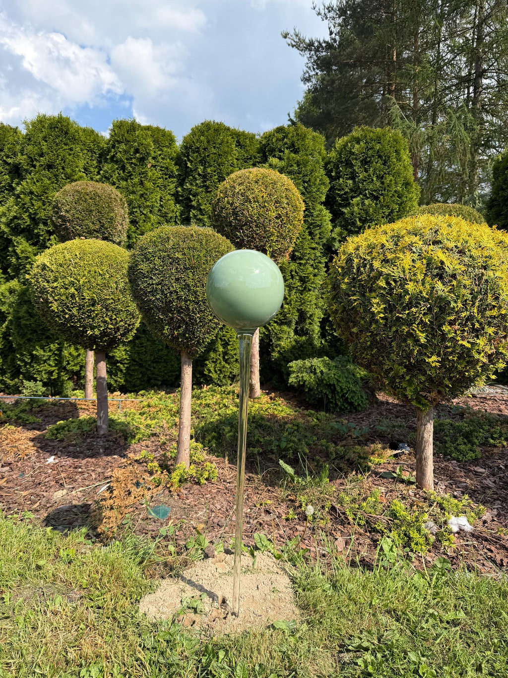 20cm Hand-Blown Green Glass Garden Globe on Stem – Large Decorative Glass Sphere 100cm