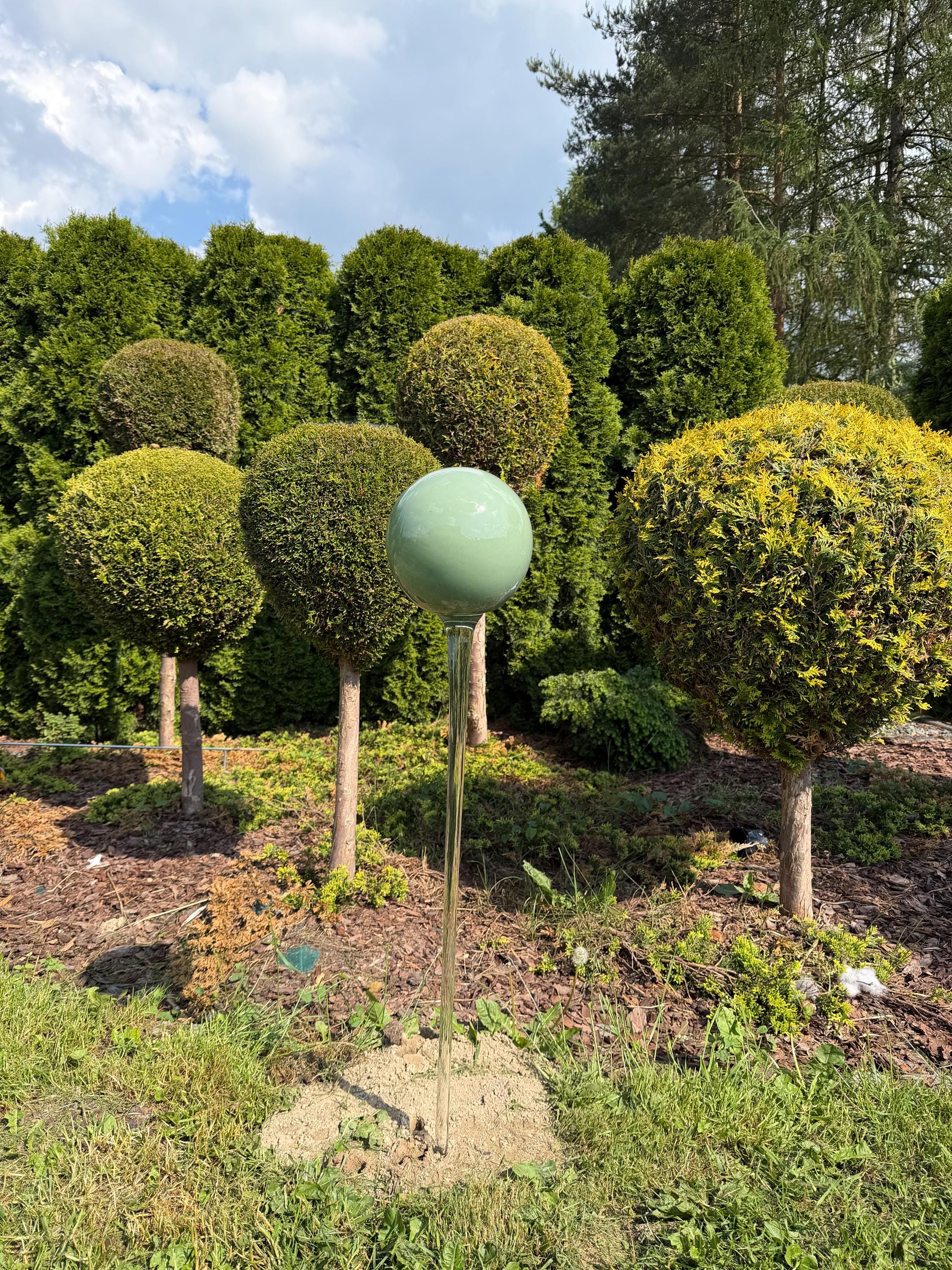 20cm Hand-Blown Green Glass Garden Globe on Stem – Large Decorative Glass Sphere 100cm