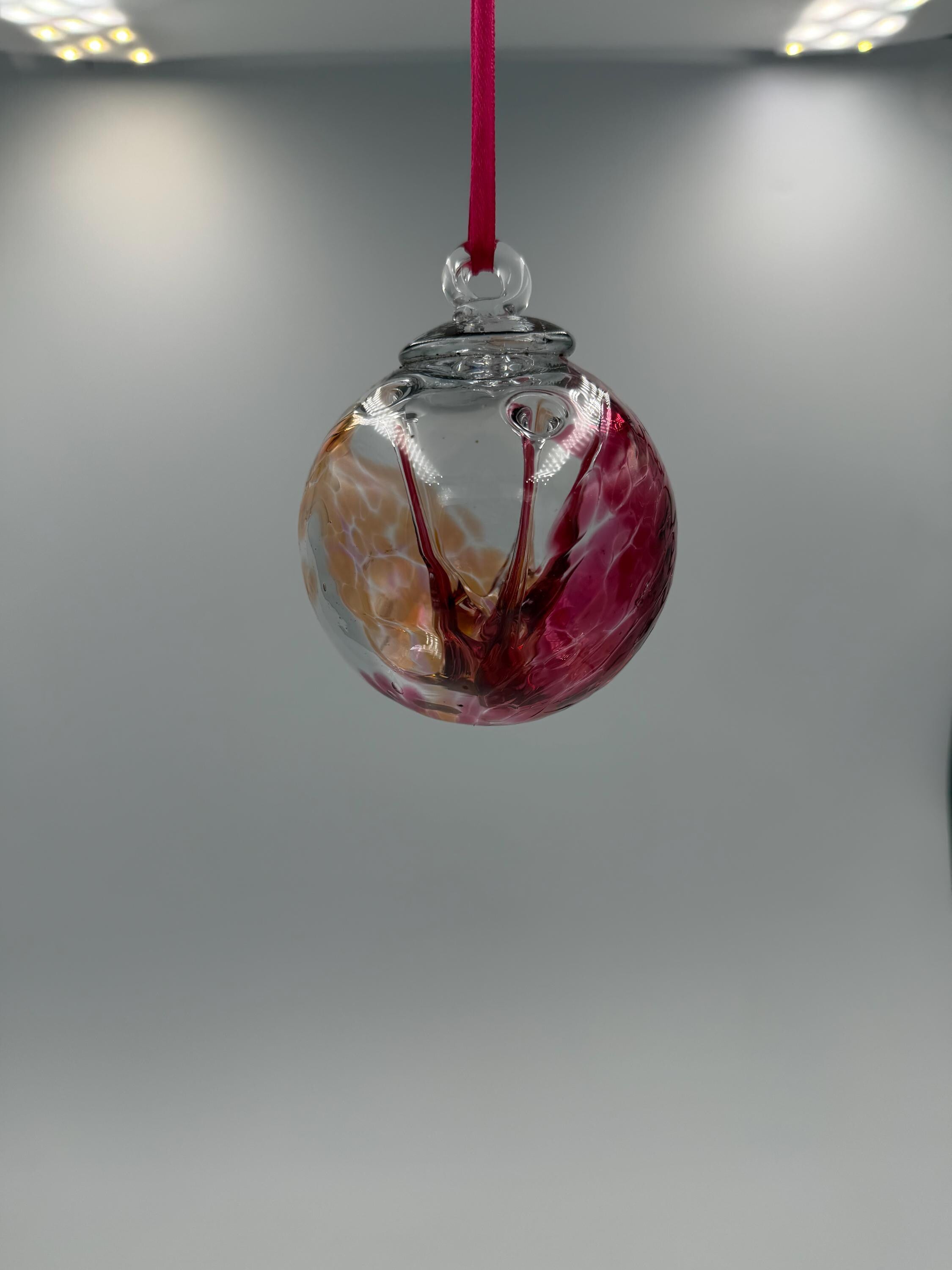 8cm Hand-Blown Witch Ball – Iridescent Red Magenta Gold Branching Glass Ornament