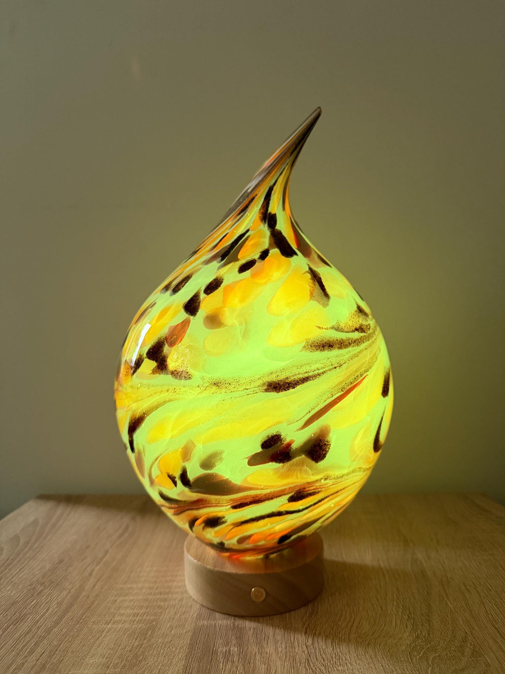 25cm Hand-Blown Gold Yellow Black Teardrop Glass Lamp – LED Touch Light Wooden Base