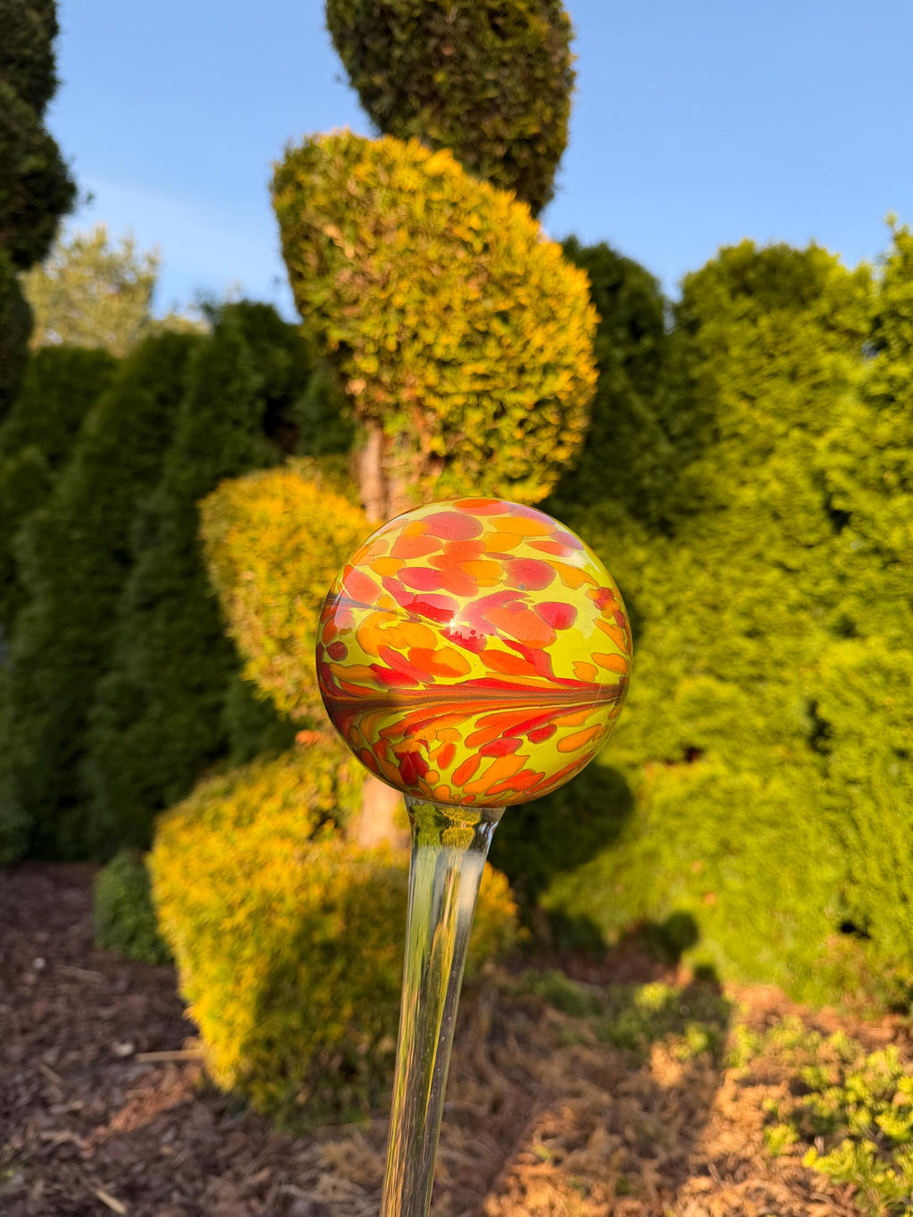 80cm Hand-Blown Red and Green Spotted Glass Garden Stake – 15cm Yellow Red Sphere